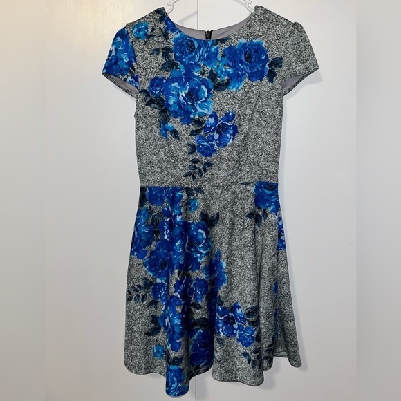 Betsey Johnson Retro Blue Floral Fit & Flare Dress Women’s Size 10 - Picture 2 of 9